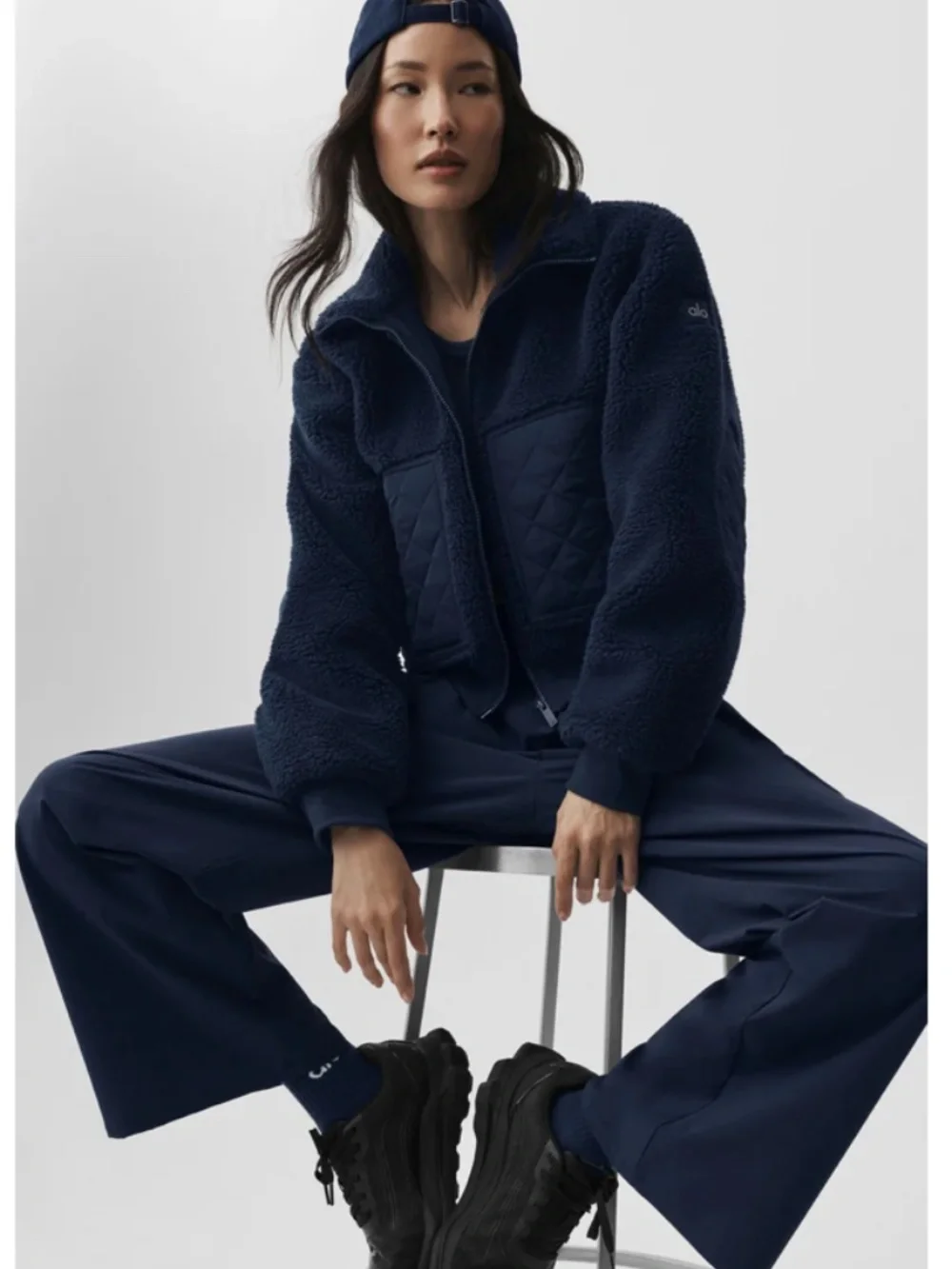 Alo Yoga Sherpa Edge Bomber Jacket Navy Cropped Teddy Fleece XS